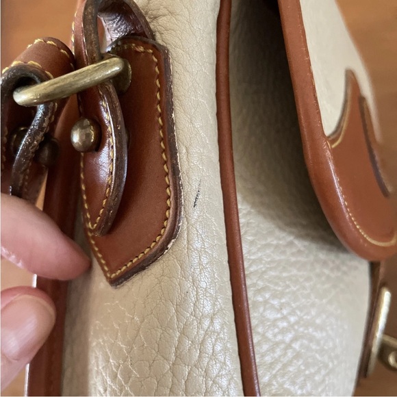 Vtg. Dooney & Bourke Surrey Satchel Crossbody Leather Pebble Grain Cream/Cognac - Picture 10 of 16